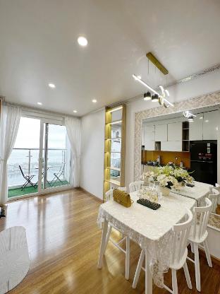 Căn hộ 3PN view biển cực xinh in Ha Long, Vietnam