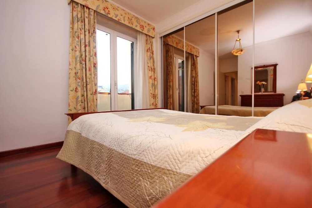 Old Town Apartment Sea View — 4-Star Luxury Hotel in Funchal, Portugal