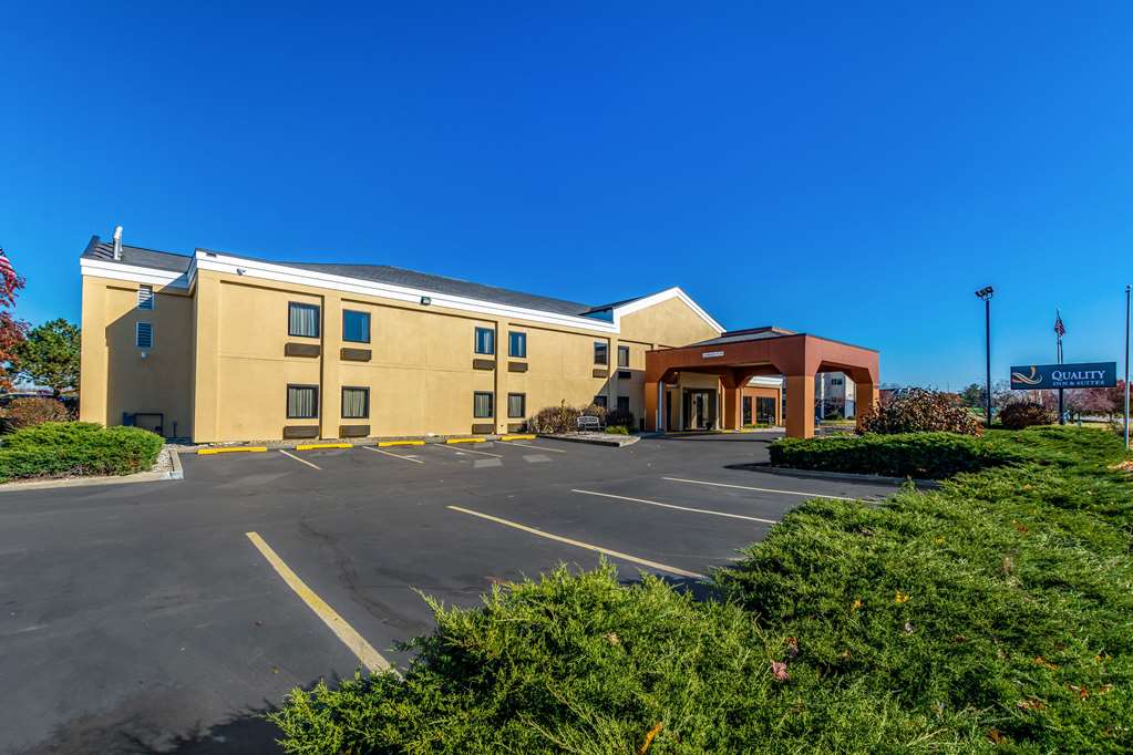 Quality Inn & Suites Southport - photo 2