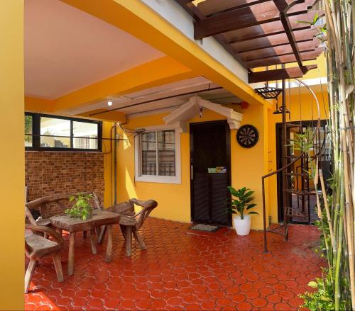 Travelers Hub 1 Camella Tarlac — 4-Star Luxury Hotel in Tarlac City, Philippines