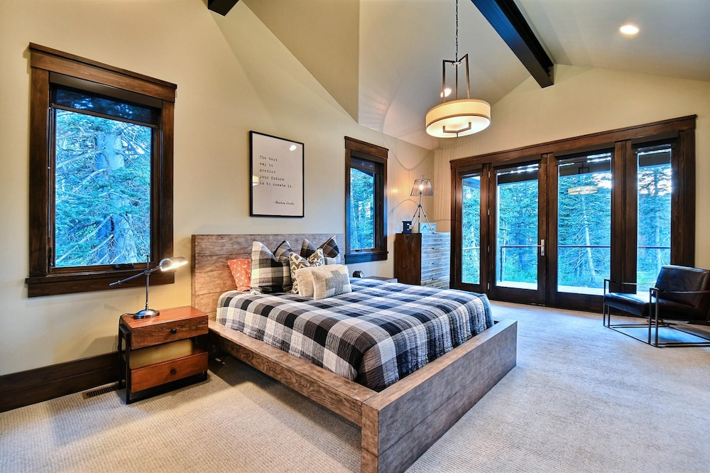 Chic Colony Ski in Ski Out Villa Direct Access to Adventures at Park City Resort Hot Tub Gym - photo 23