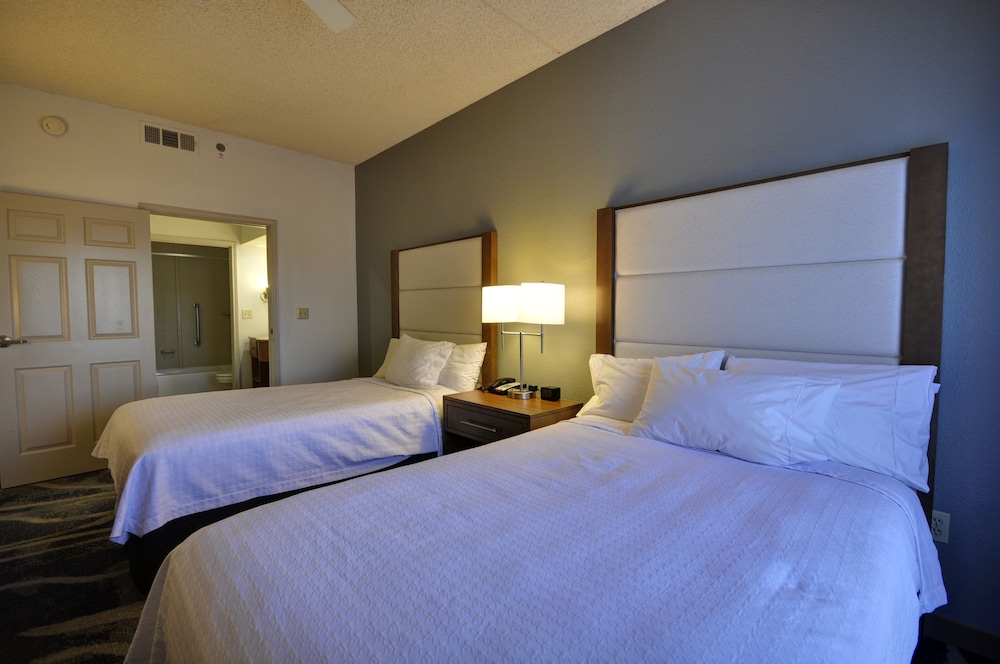 Homewood Suites by Hilton Phoenix Biltmore - photo 11