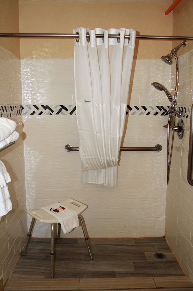 Baymont by Wyndham Stevens Point - photo 38