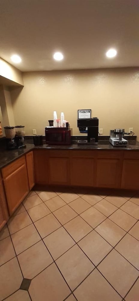 Americas Best Value Inn Caldwell - photo 23