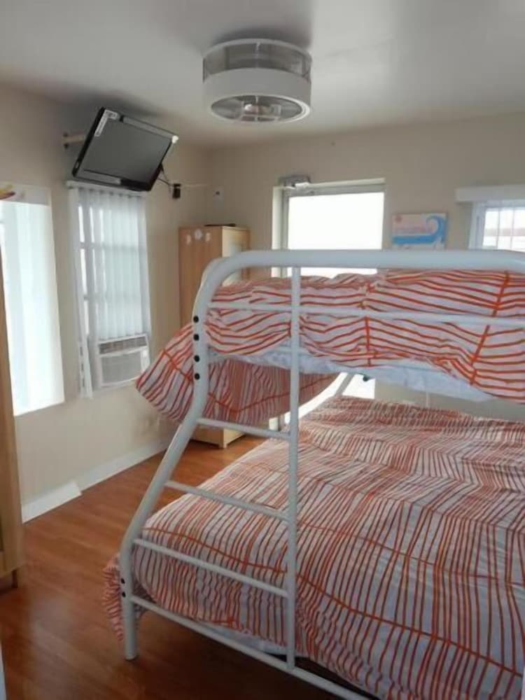 The Sifting Sands Motel - photo 3