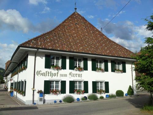 Hotel Kreuz — hotel in Oensingen