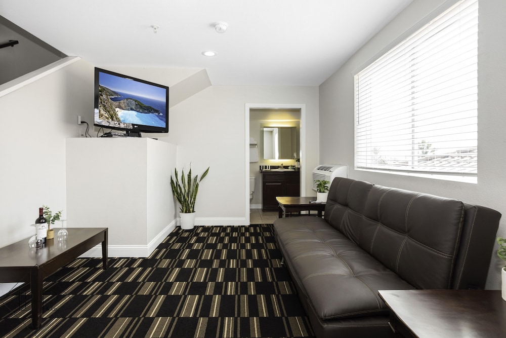 The Hotel Oceanside - photo 32