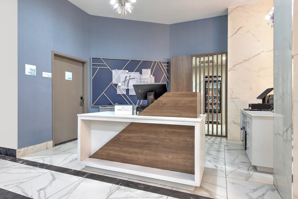 Holiday Inn Express Dallas Downtown - photo 82