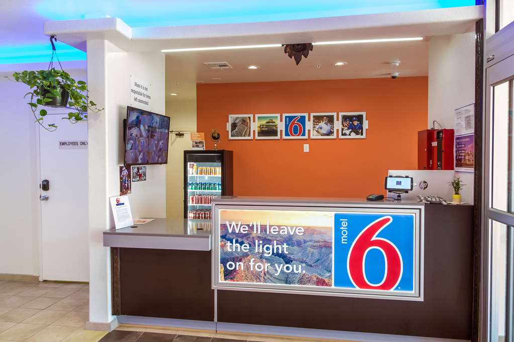 Motel 6 Houston TX North - photo 28