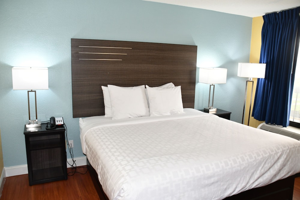 Baymont by Wyndham Macon I 75 - photo 5