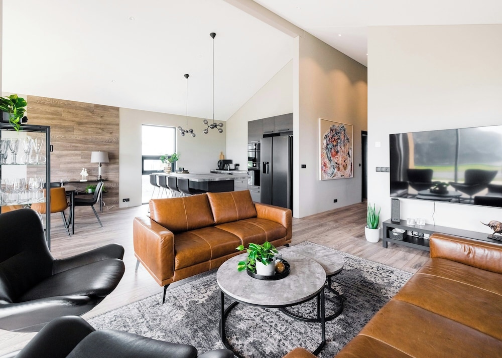Luxury Ocean Villas — 4-Star Luxury Hotel in Vestmannaeyjar, Iceland