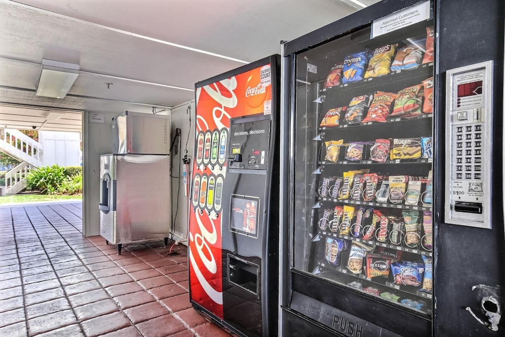 Super 8 by Wyndham Livermore - photo 24