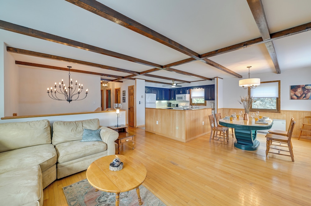 Vacation Rental Home 2 Mi to Windham Mountain - photo 8
