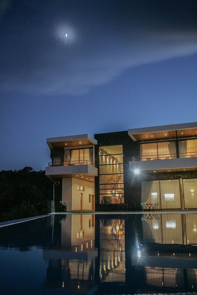 Lodge Natur Zen — 4-Star Luxury Hotel in Ponta Delgada, Portugal