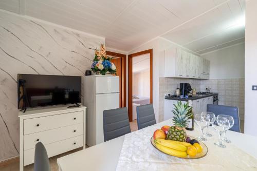 Luxury and Comfort in a Sea View Apartment — 4-Star Luxury Hotel in Strongoli, Italy