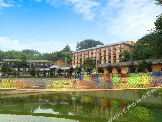 YunJan Qingshui Red Hotel — hotel in Yuecheng