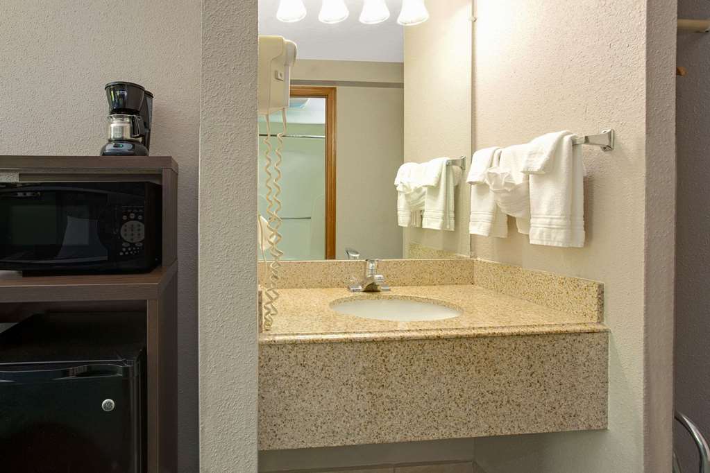 Super 8 by Wyndham Denver Stapleton - photo 11