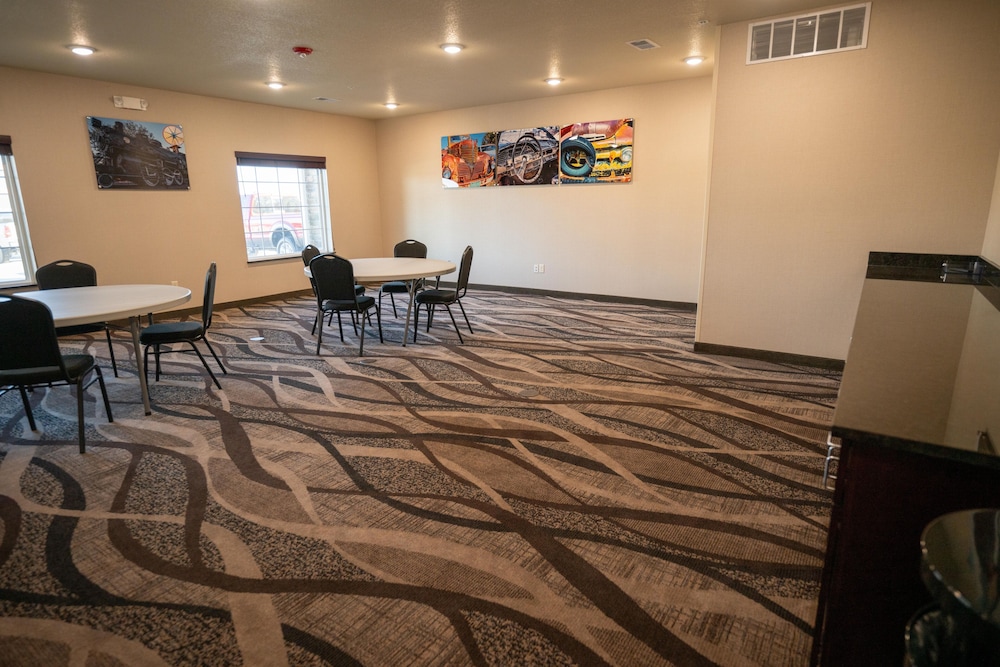 Cobblestone Hotel & Suites Lamar - photo 72