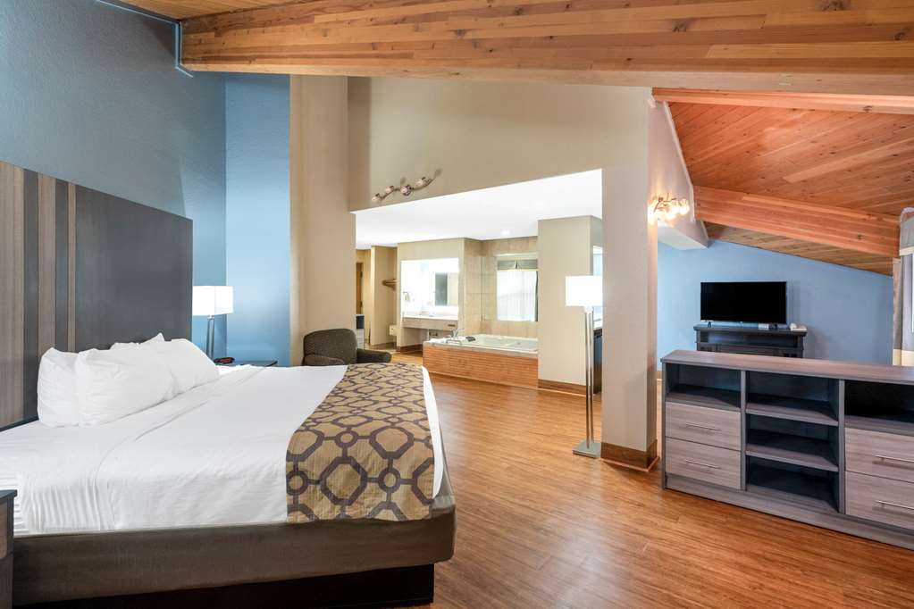 Baymont by Wyndham Tupelo - photo 13