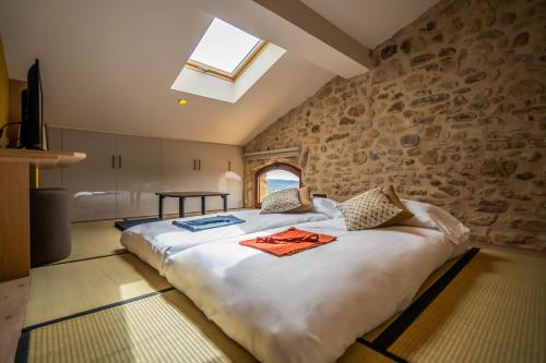 Hotel japonès Puigpinós — hotel in Avia