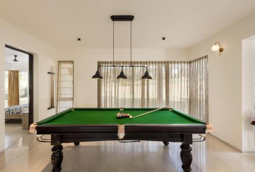 Golfing Twins Villa by StayJadeGardenRetreat8BHK — Hosur — photo 5