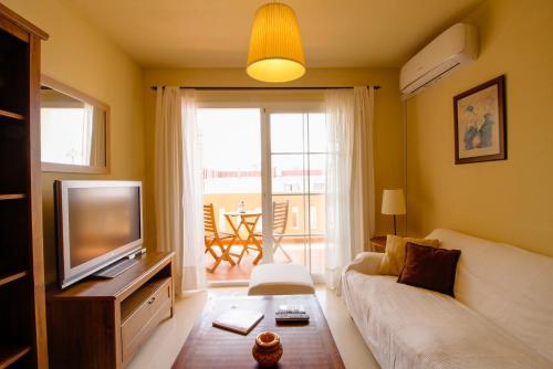Albatros Beach 1 — 4-Star Luxury Hotel in Algarrobo, Spain