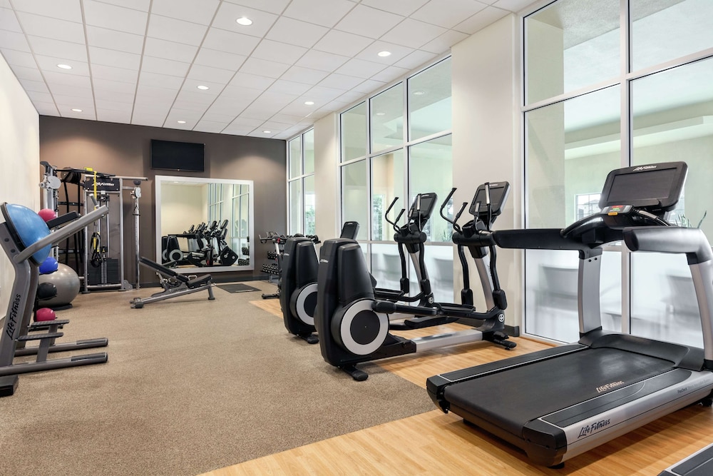 Embassy Suites by Hilton Monterey Bay Seaside - photo 48