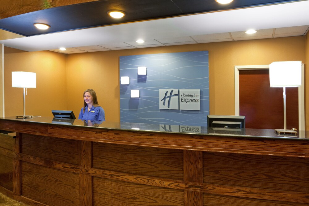 Holiday Inn Express Hotel & Suites Cleveland Streetsboro by IHG - photo 22