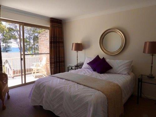 Denham's Beachfront — hotel in Sunshine Bay