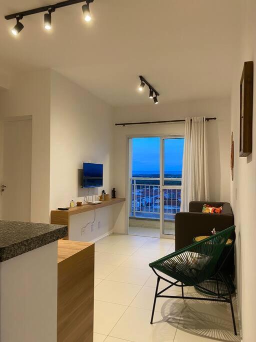 Apto completo com 02 quartos climatizados estacionamento e portaria 24 horas próximo ao Aeroporto — 4-Star Luxury Hotel in Juazeiro Do Norte, Brasil