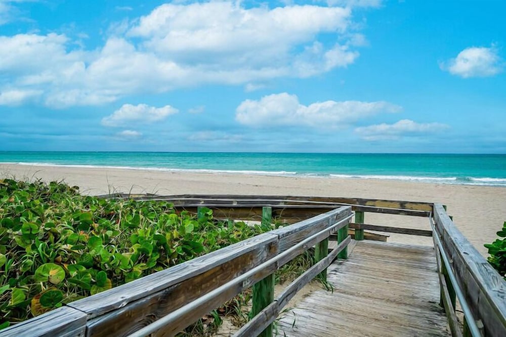 Isla Palma Singer Island — 4-Star Luxury Hotel in West Palm Beach, United States