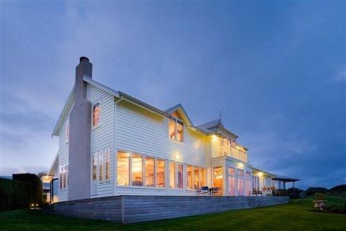 Apollo Bay Guest House — 5-Star Luxury Hotel in Apollo Bay, Australia