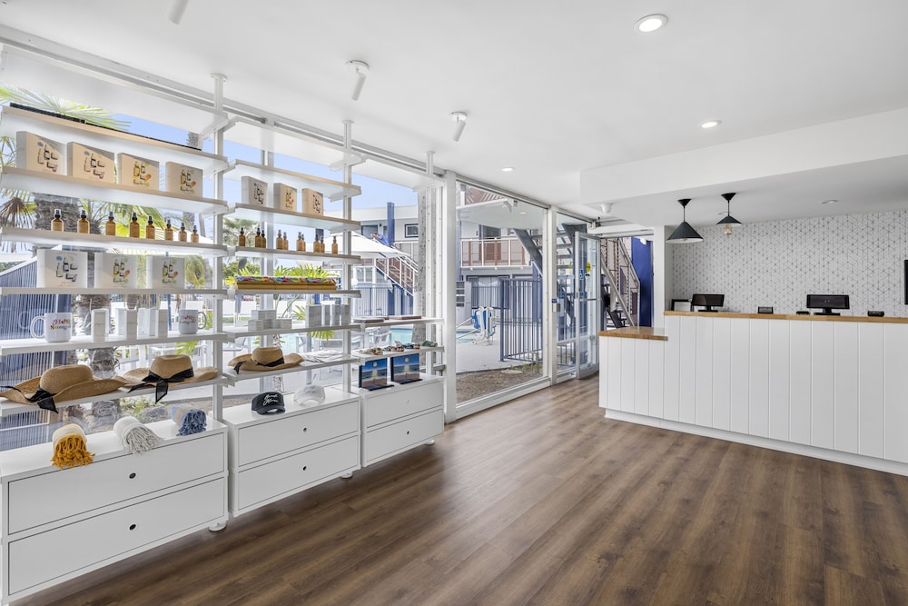 Sea Harbor Hotel - photo 2