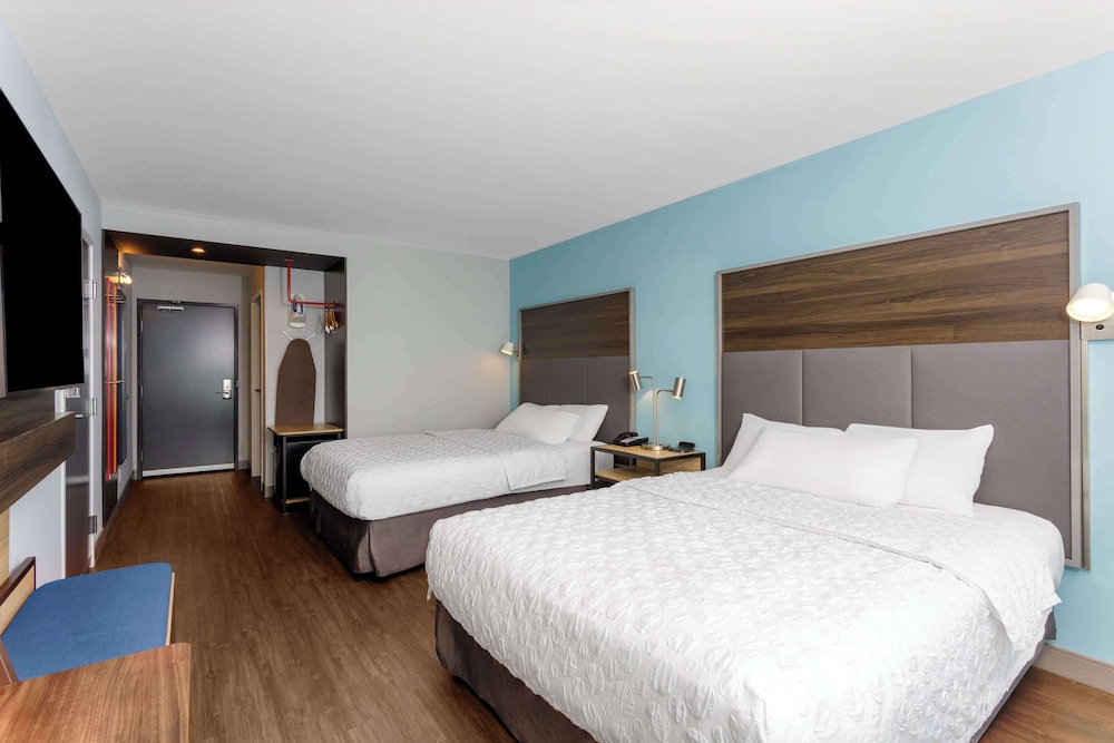 Tru by Hilton Panama City Beach - photo 23