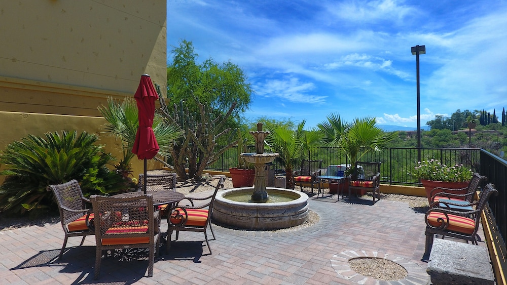 Hampton Inn & Suites Tucson Mall - photo 43