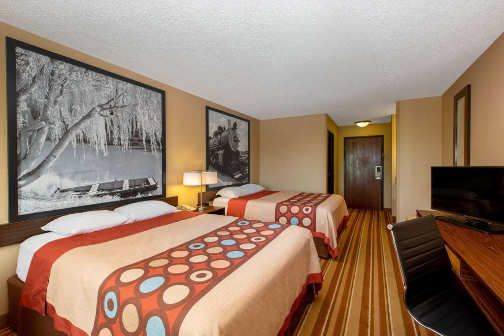 Super 8 by Wyndham Salina I 70 - photo 20