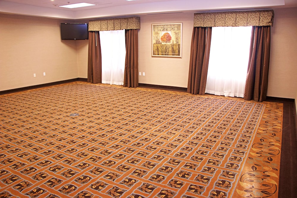 Hampton Inn Sidney NE - photo 59