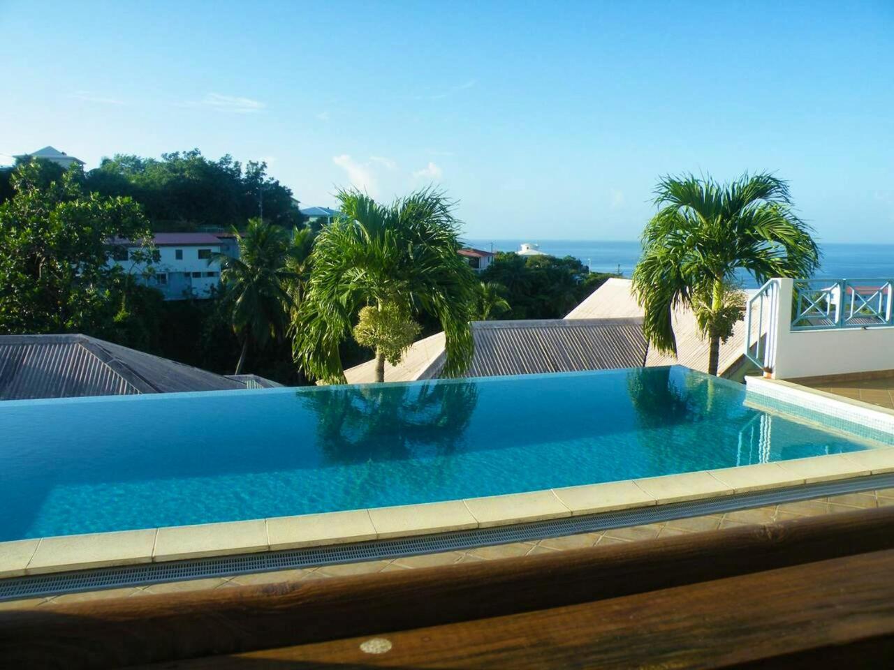 Maison charmante à Fort de France avec vue sur mer et montagne — 4-Star Luxury Hotel in Fort-De-France, Martinique