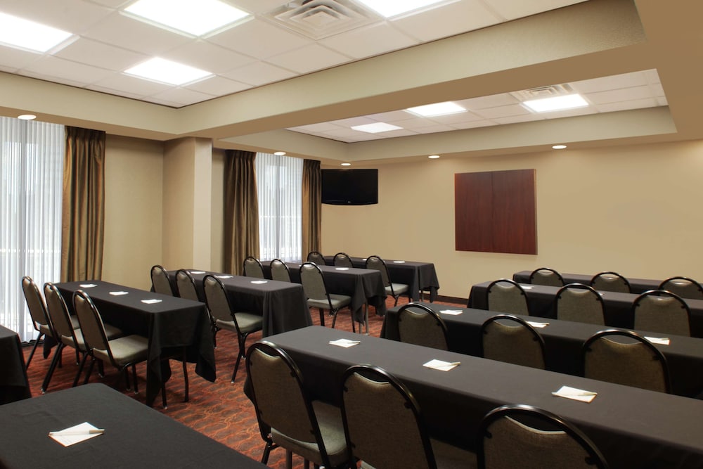 Hampton Inn & Suites Port St. Lucie West - photo 28