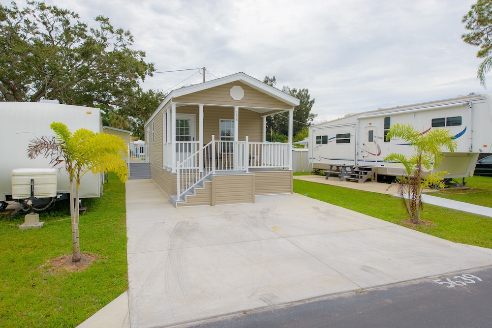 Arbor Terrace RV Resort in Bradenton, United States