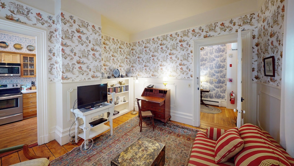 The Red Lion Inn - photo 51