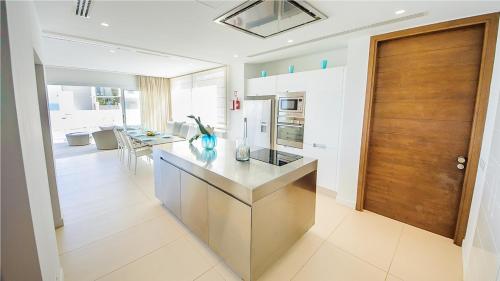 Oceanview Luxury Villa 100