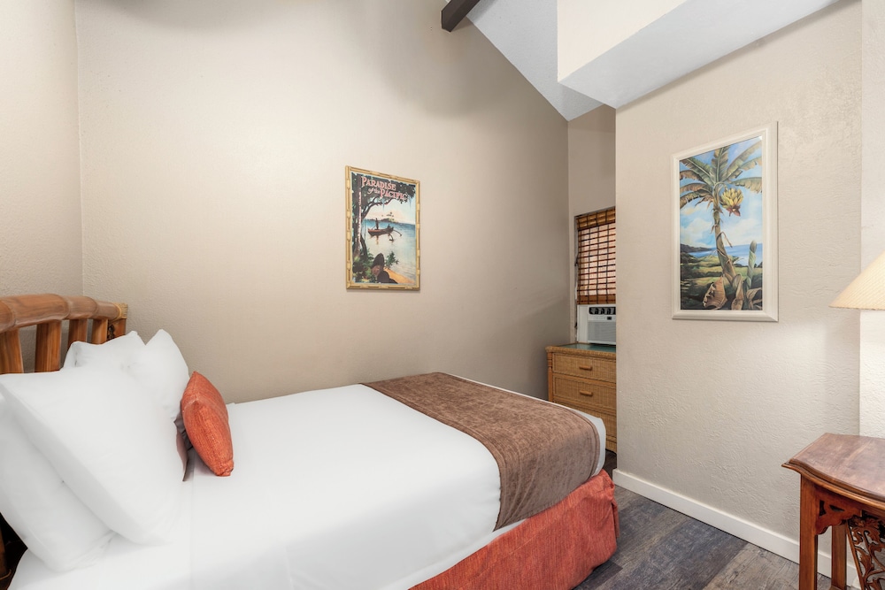 Banyan Harbor Resort - photo 35
