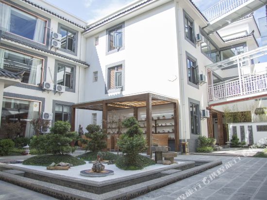 Jchx Hotel - carbon neutral hotel in Lijiang