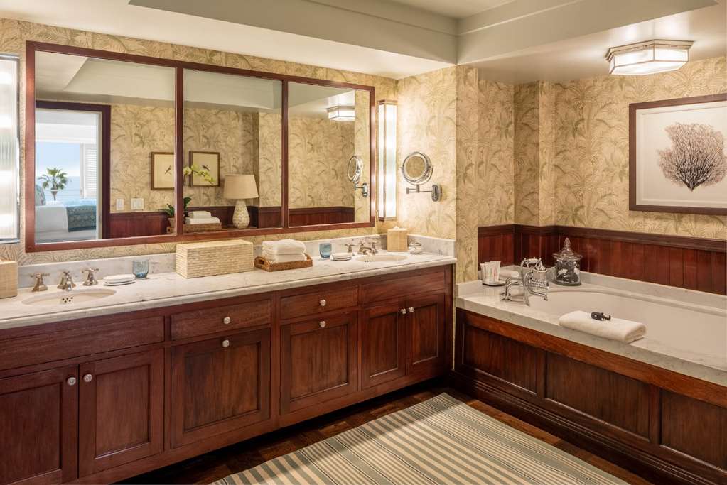 Shutters on the Beach - photo 4