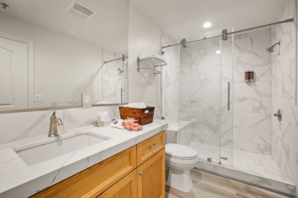 Hotel Huntington - photo 28