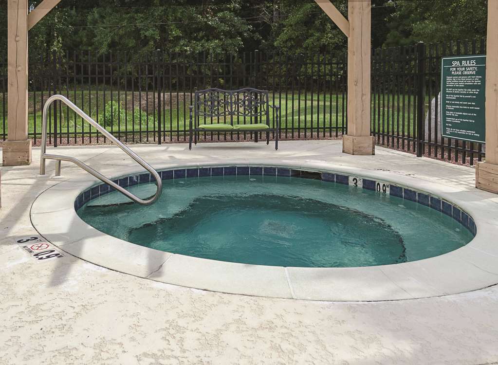 La Quinta Inn & Suites by Wyndham Mobile Satsuma Saraland - photo 9