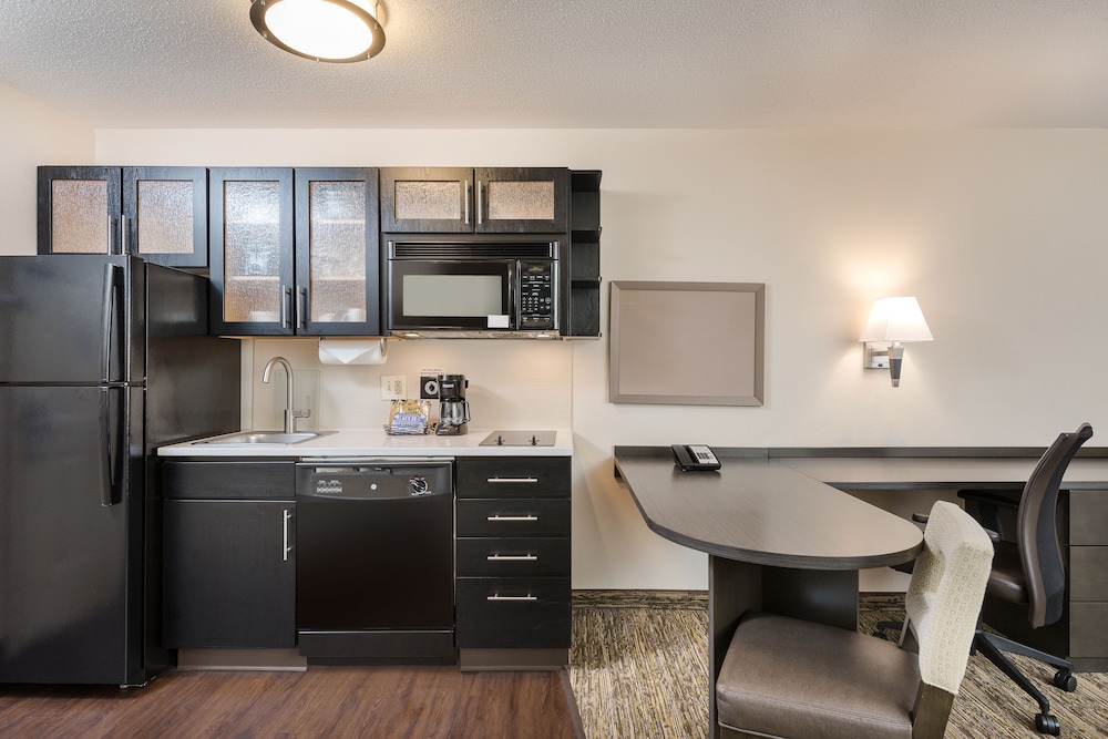 Candlewood Suites Washington Dulles Sterling by IHG - photo 19