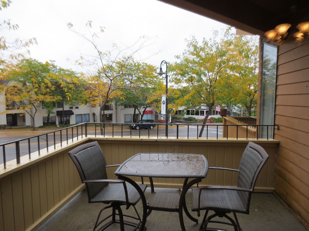 Pointes North Inn - photo 25