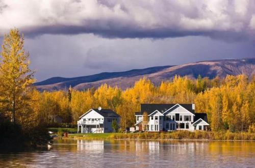 Lakeside Boathouse — Wasilla